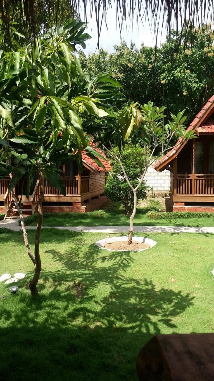 Hotel Beautiful house à Batununggul Extérieur photo